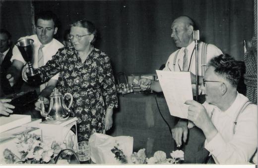 ca. 1960 Piet de Groot, Martha Elzinga, Bowe Elzinga, Doeke D. Tolsma sr.<br>